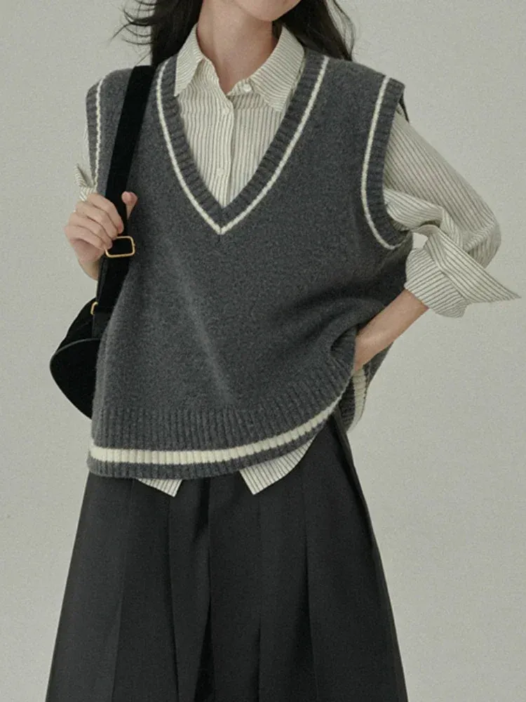 2024 Autumn New Knitted Women's Vest Fashion LOOSE V-Neck Grey Vests for Women Korean Preppy Style Vintage Sleeveless Pullover