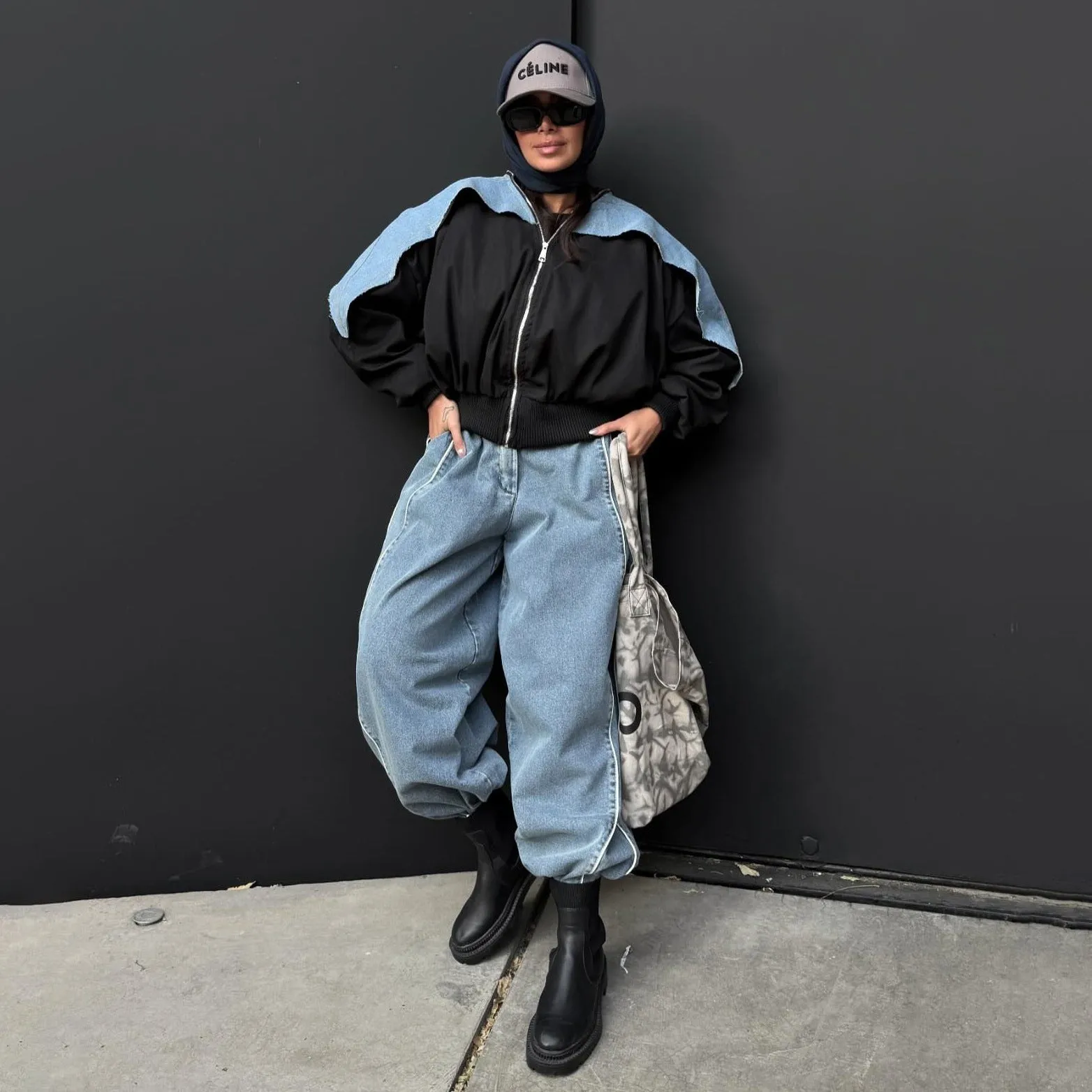 2025 2025n street design contrasting color denim splicing jacket autumn and winter loose spice girl fashion jacket late autumn women's Popular trade