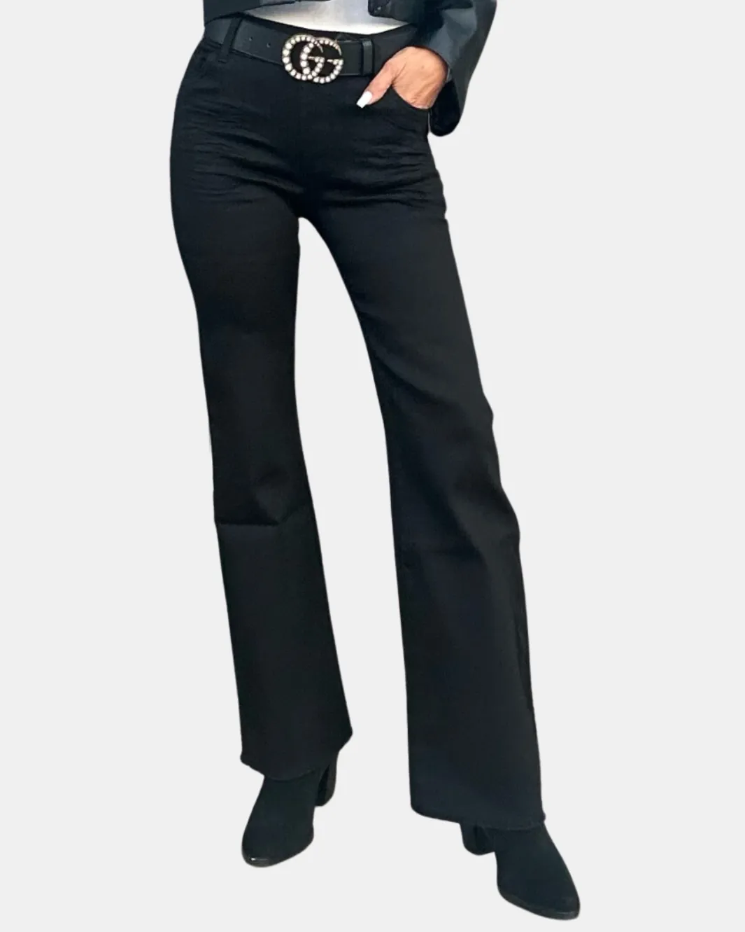 AMANDA IN BLACK DENIM