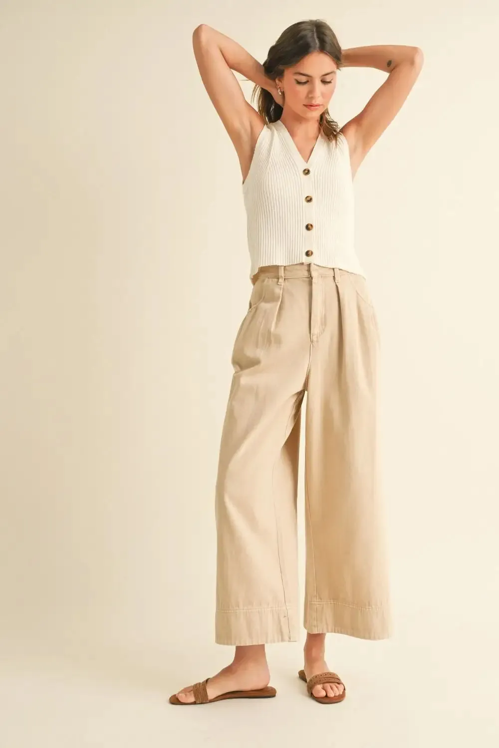 BUTTON DOWN RIBBED V NECK TOP