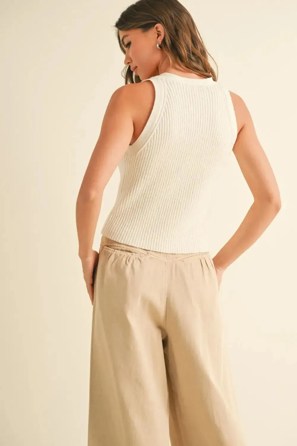 BUTTON DOWN RIBBED V NECK TOP