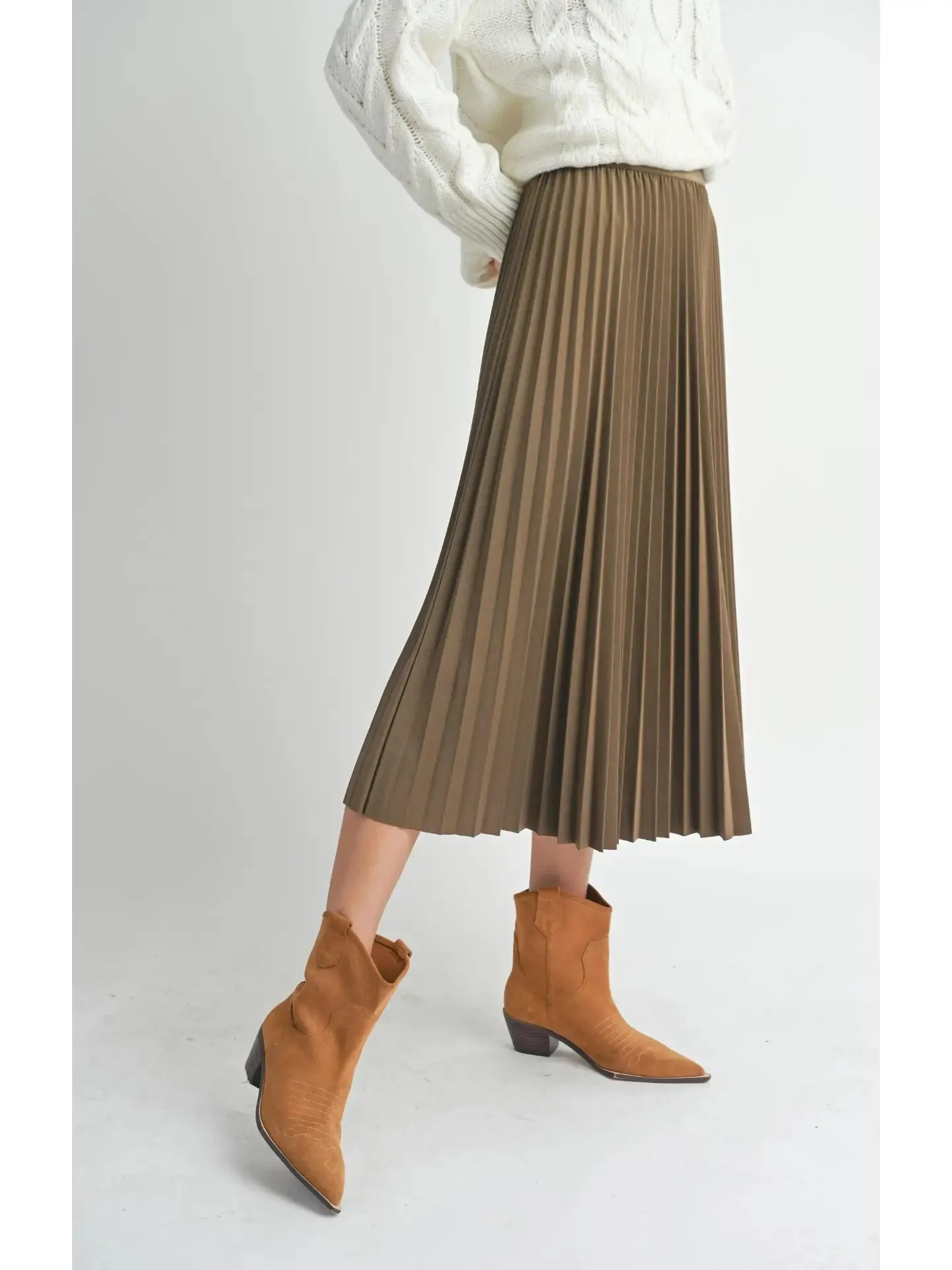 Pleated Midi Skirt {Brown}