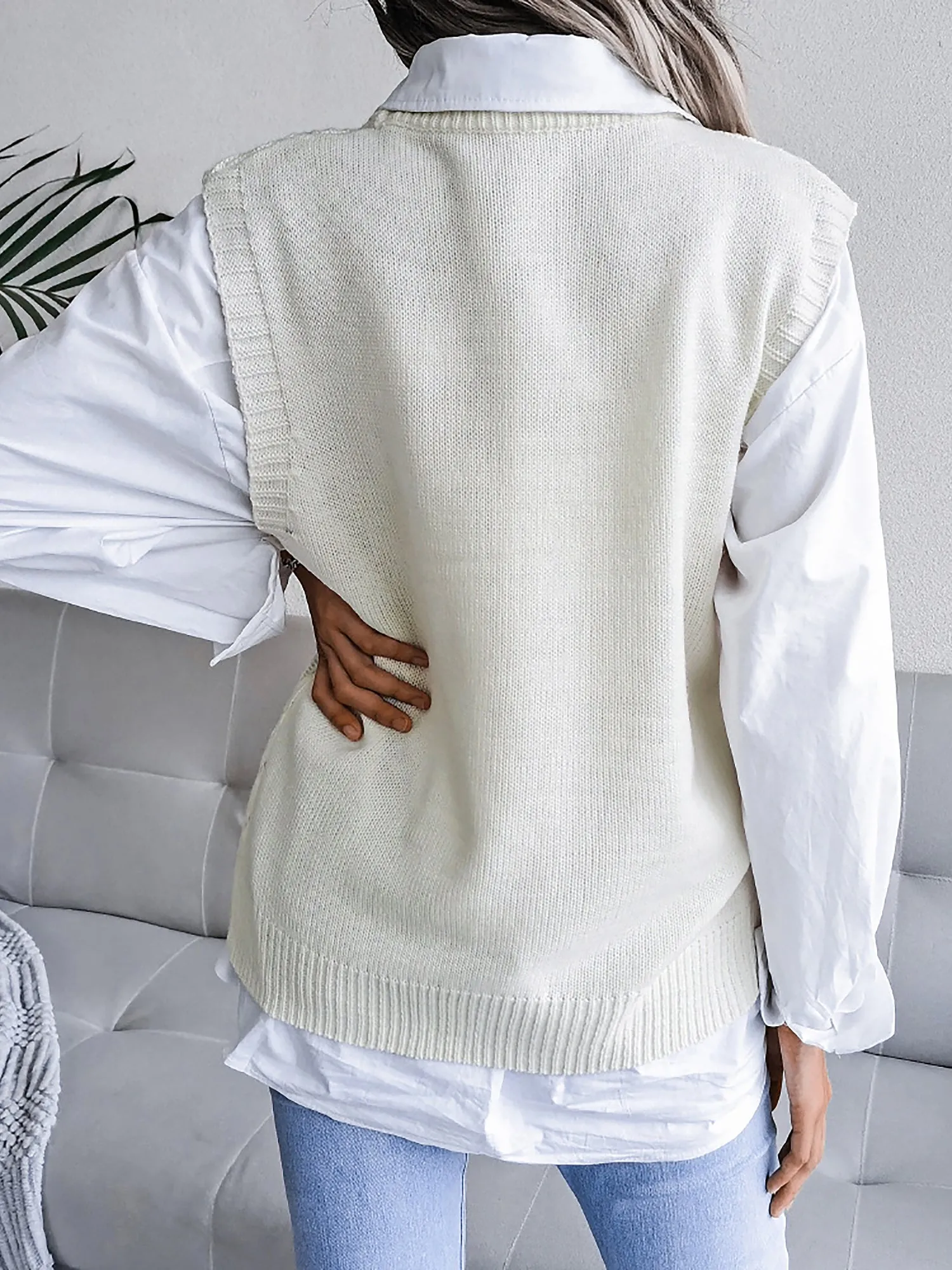 Round Neck Casual Knitted Solid Color Sweater Vest