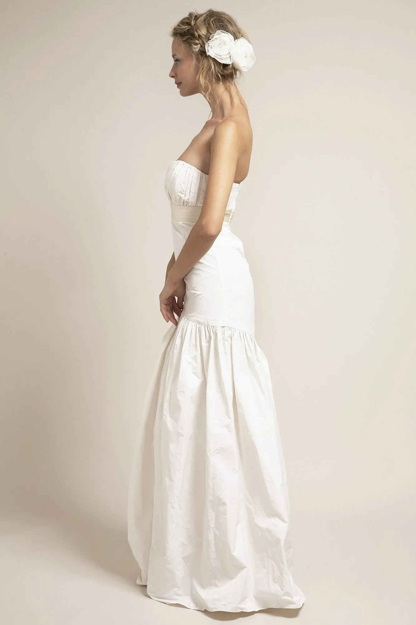SH6260 Classic Fitted Strapless Wedding Dress