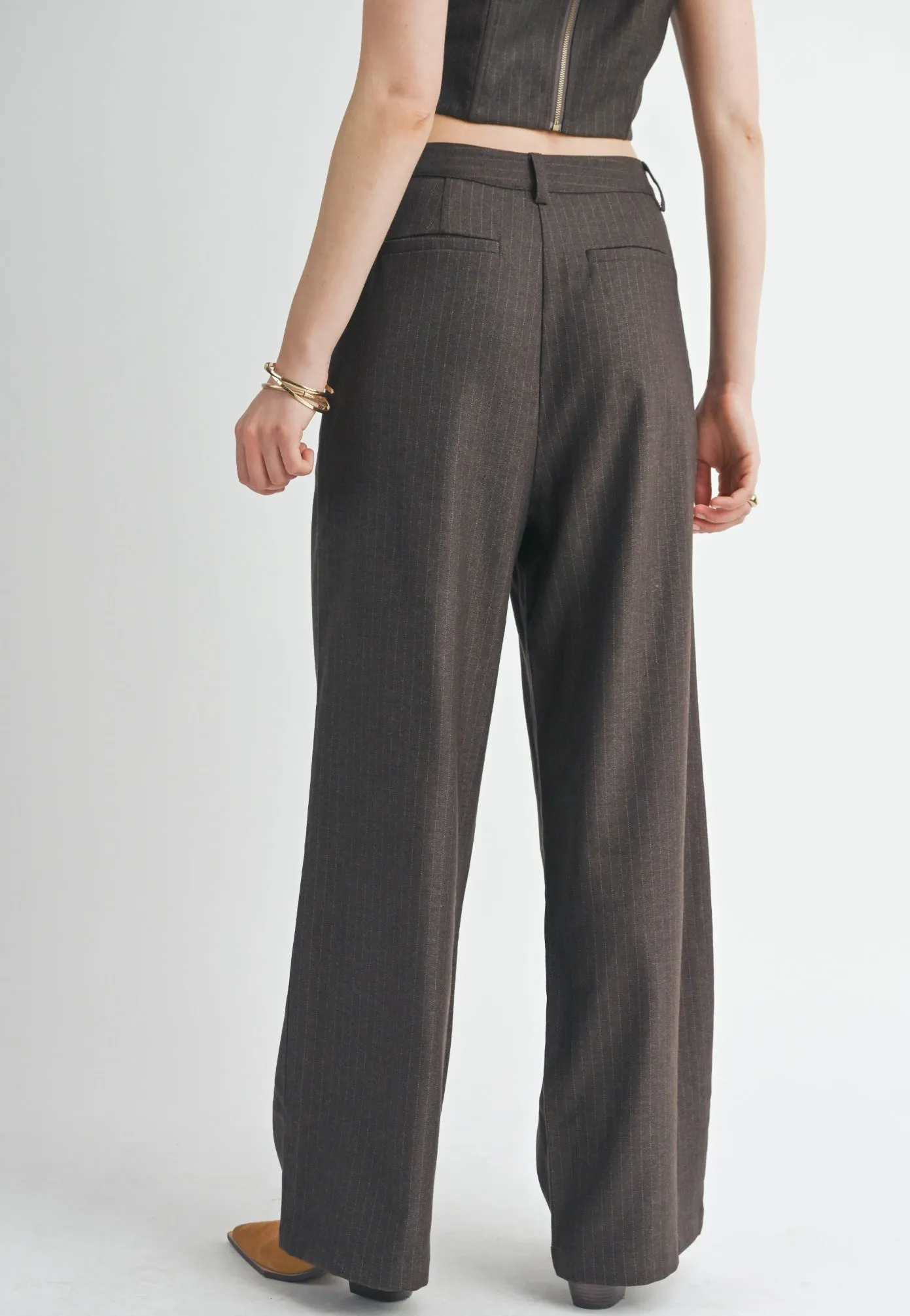 Timeless Pleated Trouser