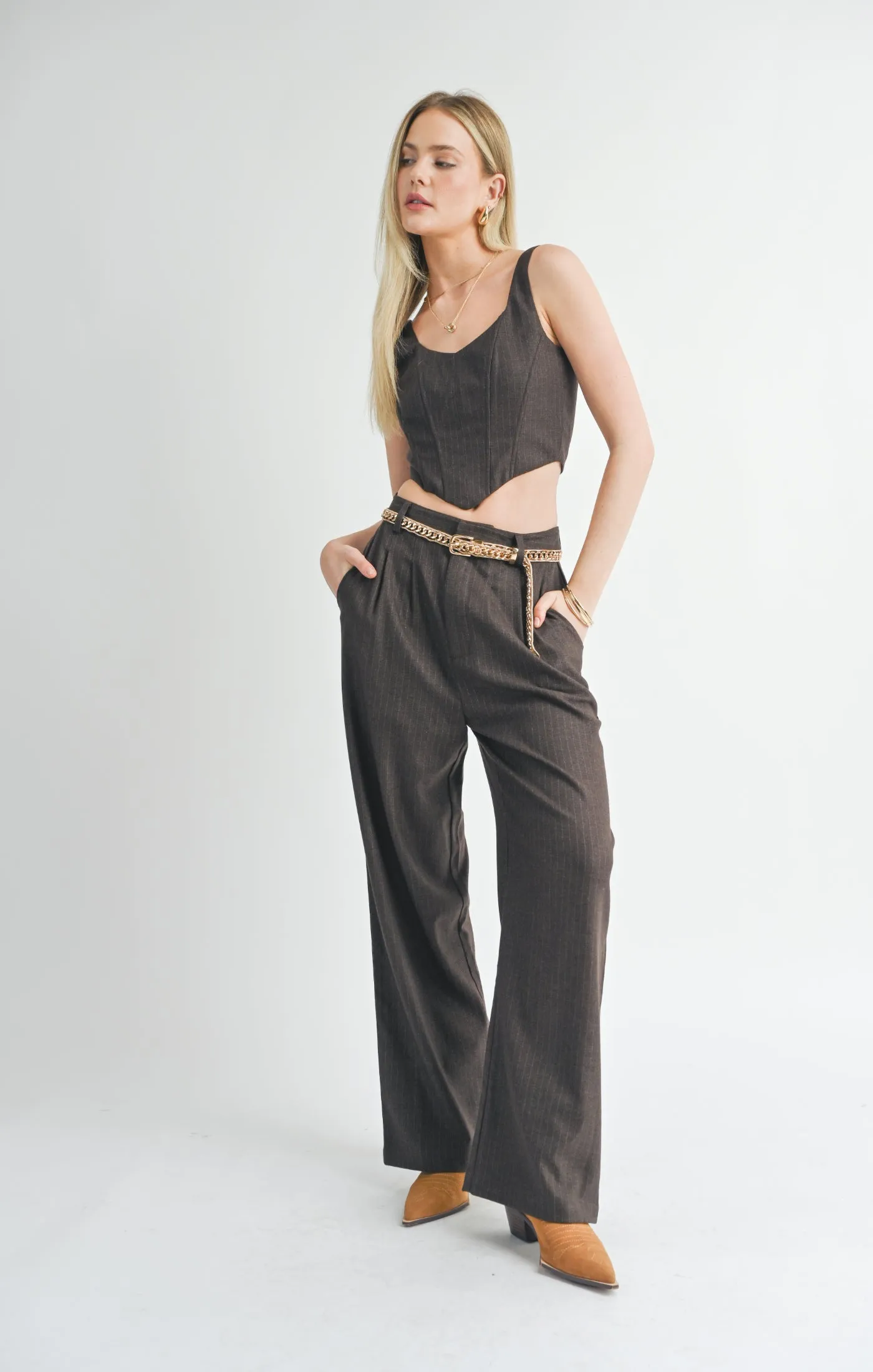 Timeless Pleated Trouser