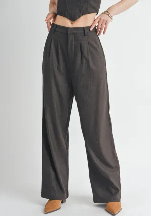 Timeless Pleated Trouser