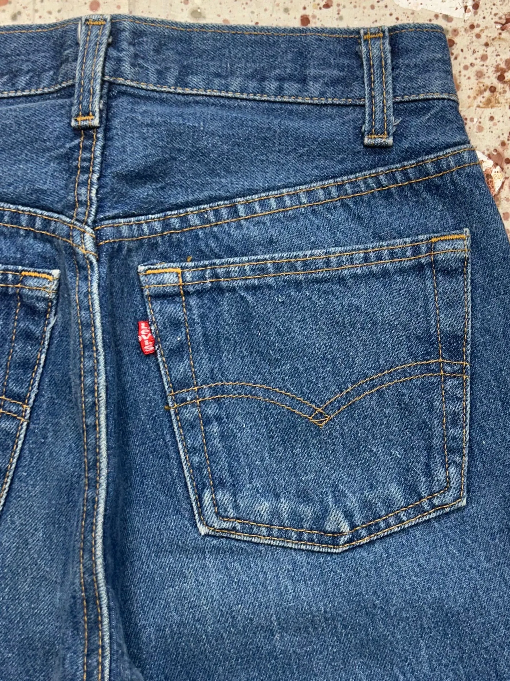 Vintage USA Levi's 501 Dark Wash Denim Jeans (JYJ0924-275)