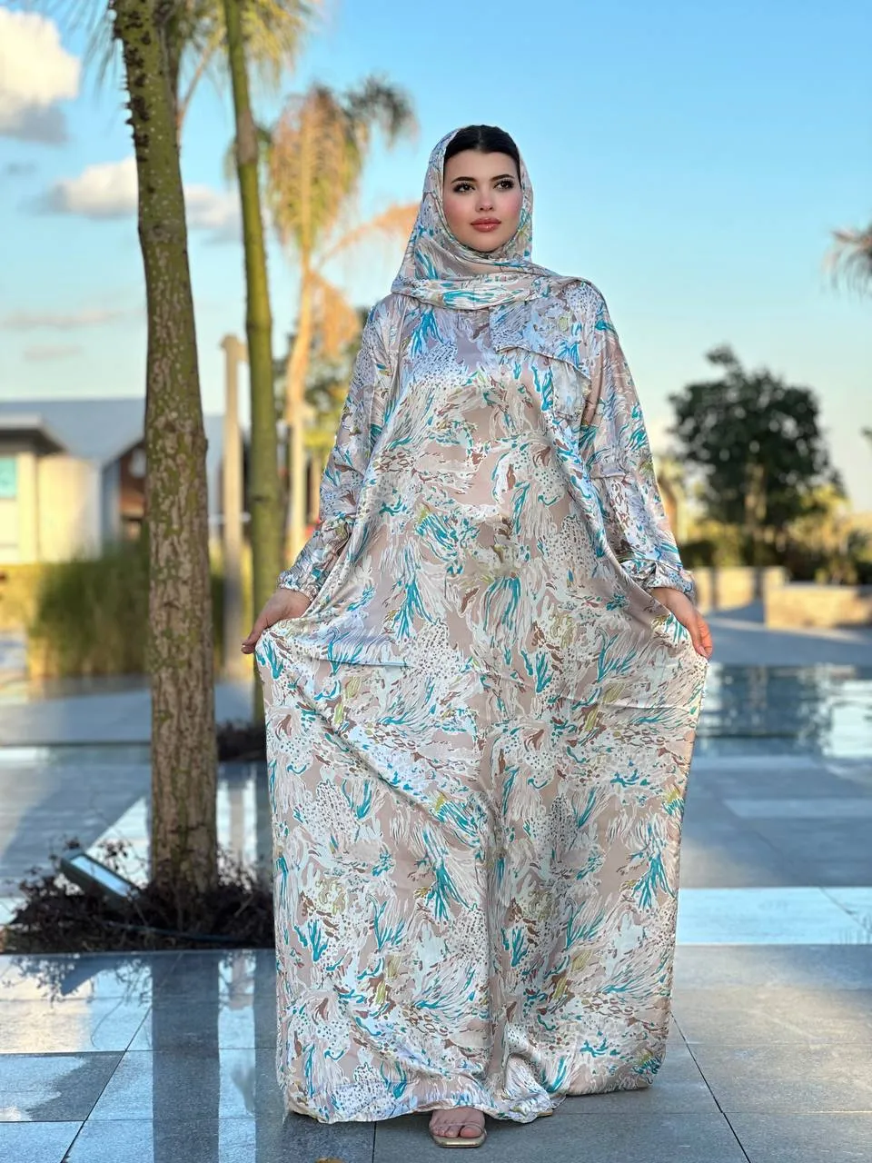 Women's basdal made of wooded satin