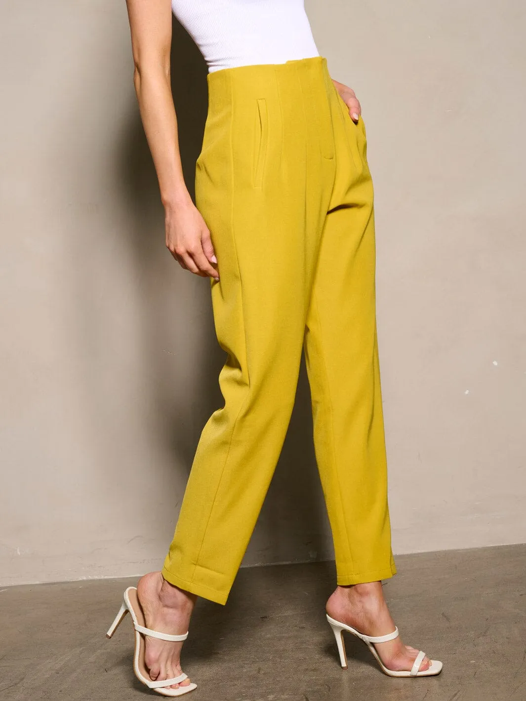 WOMEN'S BUTTON CLOSURE POCKETS PLEATED PANTS