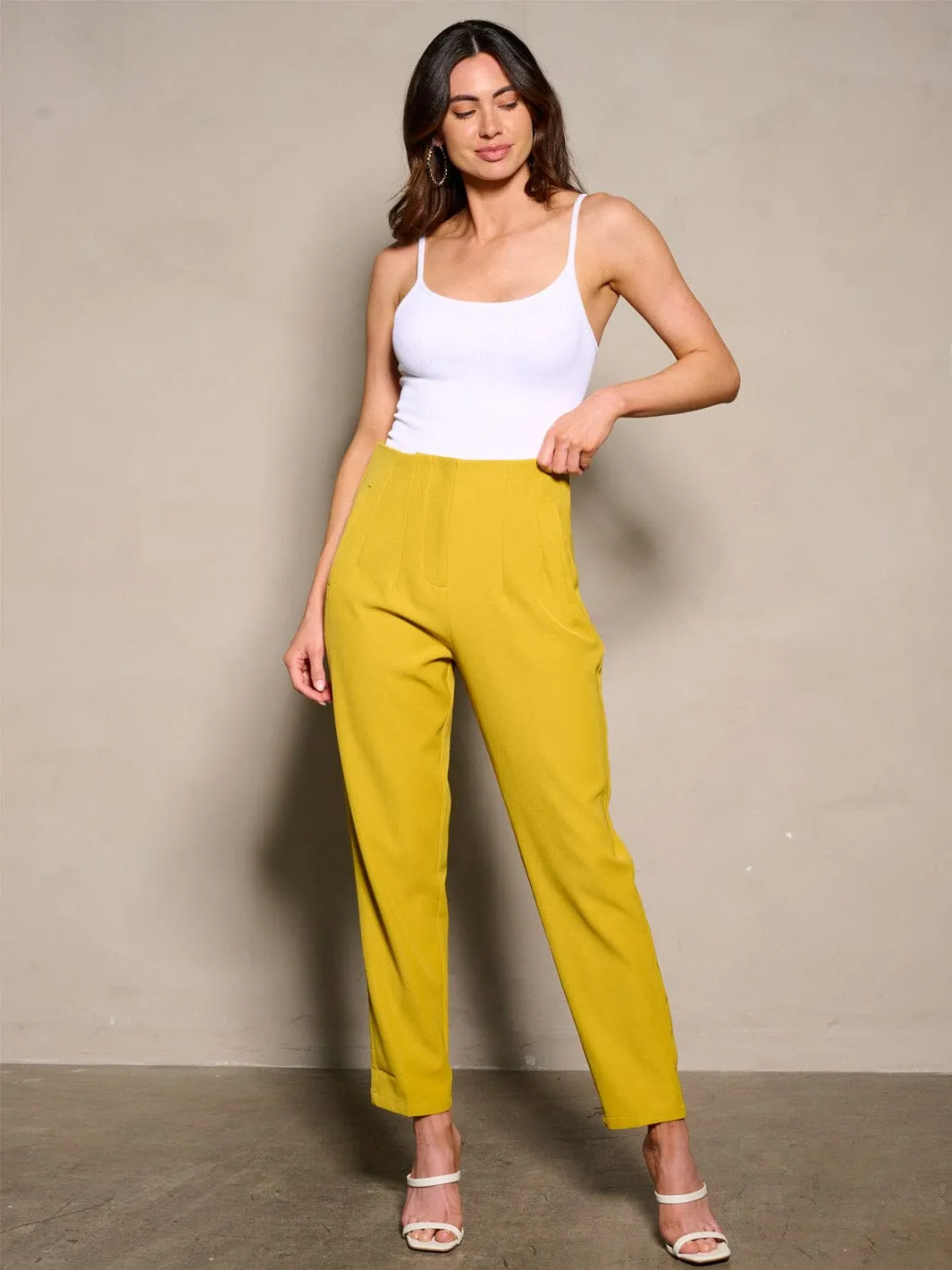 WOMEN'S BUTTON CLOSURE POCKETS PLEATED PANTS