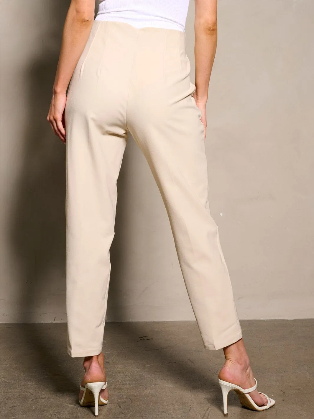 WOMEN'S BUTTON CLOSURE POCKETS PLEATED PANTS