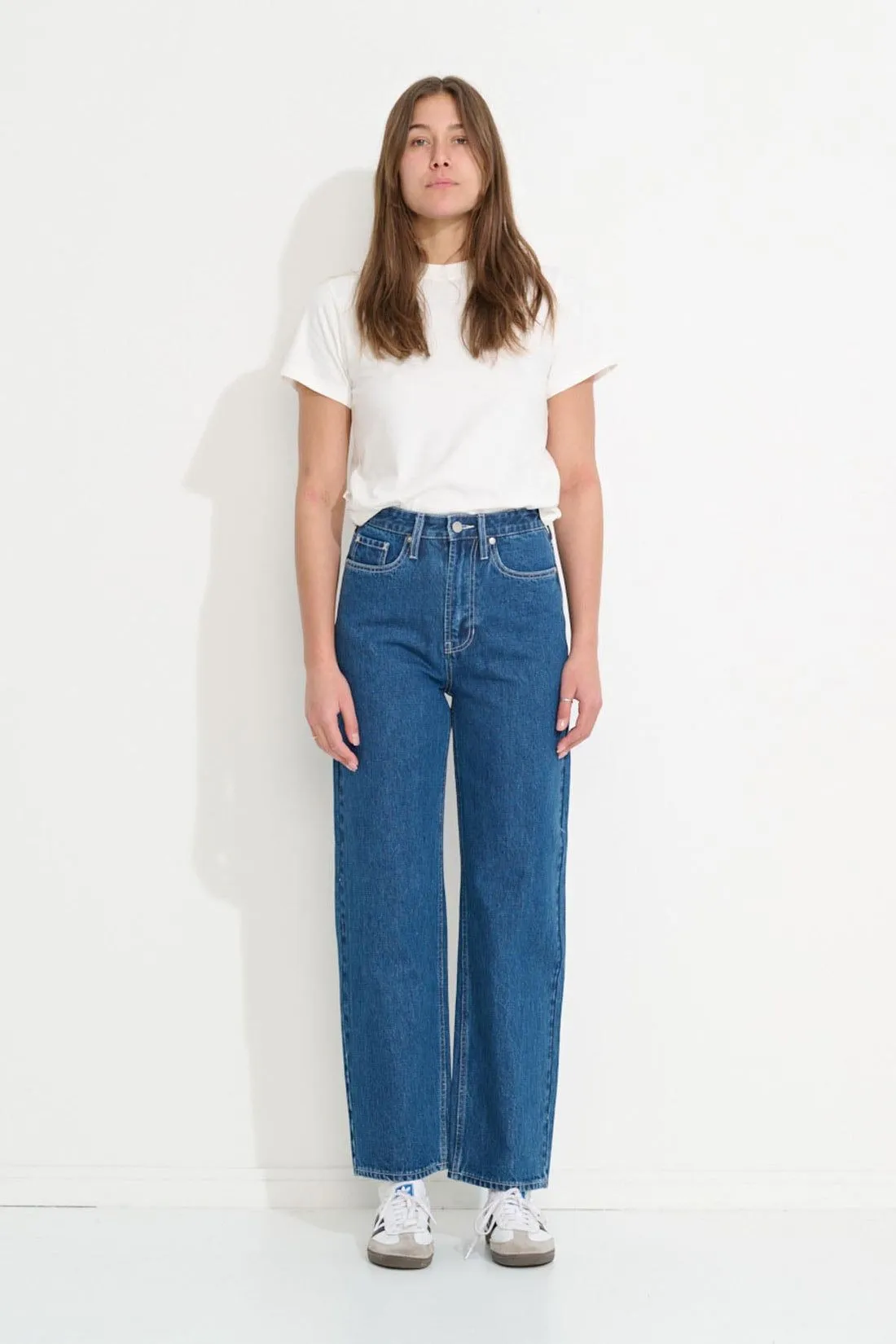 WOMEN'S MAKERS STRAIGHT JEAN - INDIGO