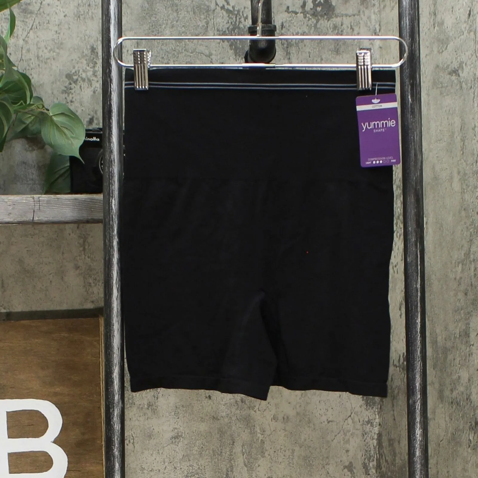 Yummie Women's Cotton-Blend Seamless Smoothing Shortie